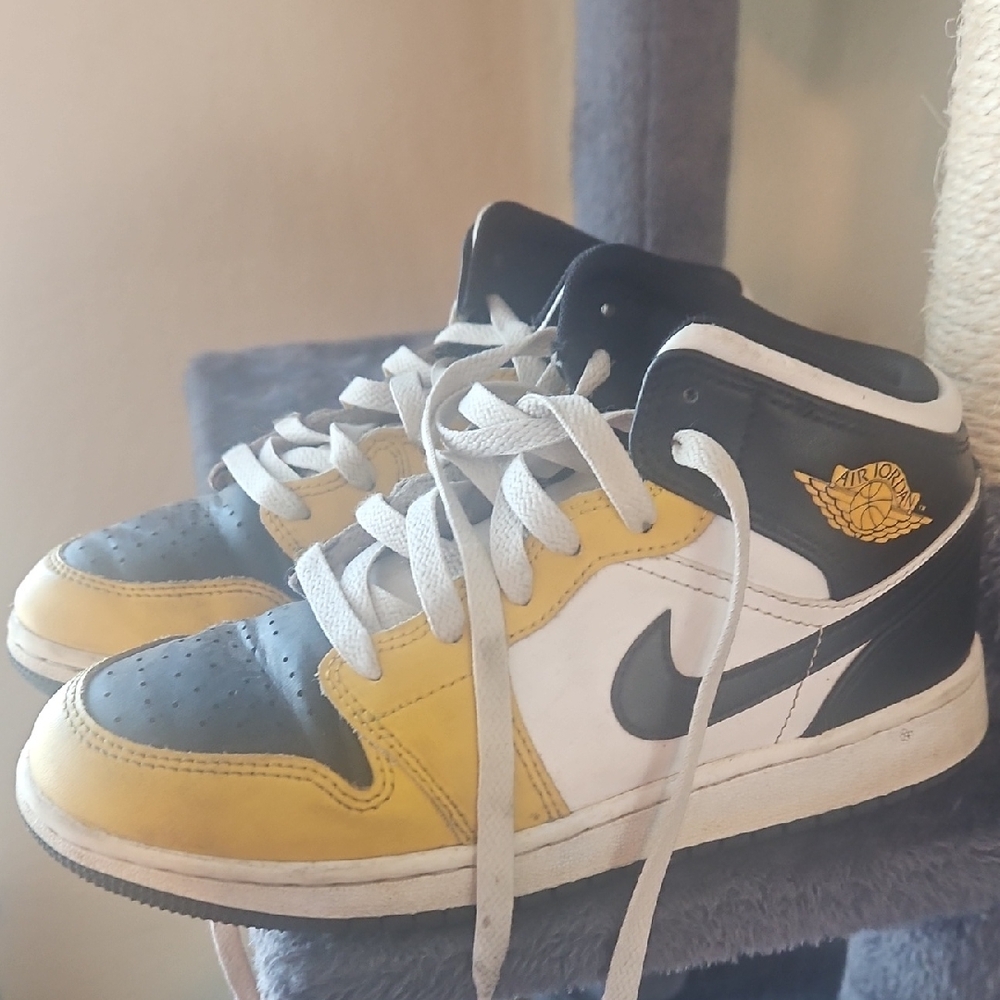Kids Yellow and Black Sneakers